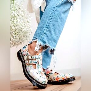 Dr. Martens Mary Jane shoes